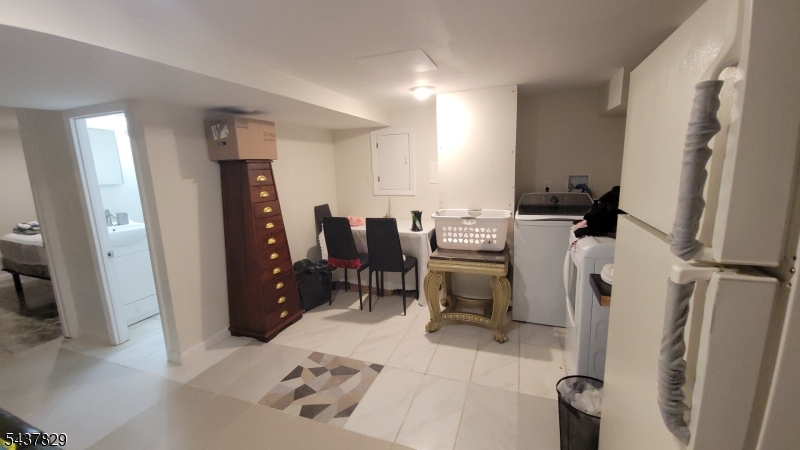 Forest Hills - Residential Income