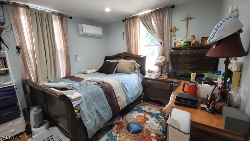 Forest Hills - Residential Income