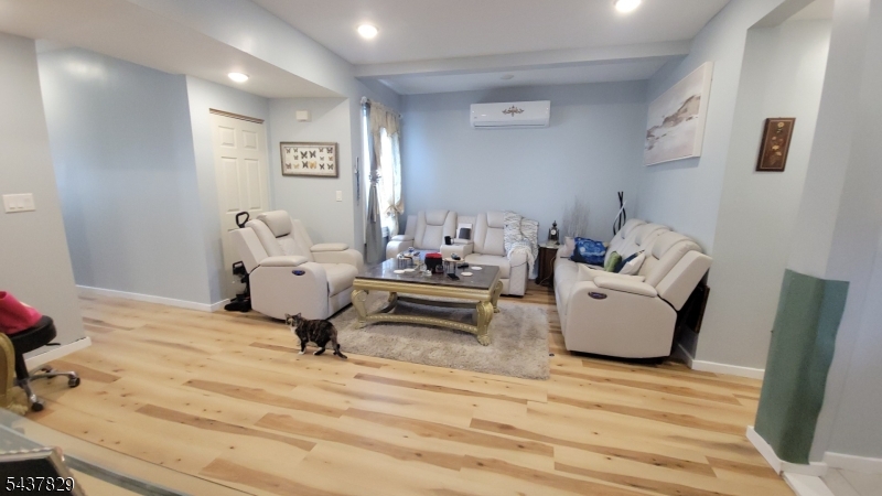 Forest Hills - Residential Income