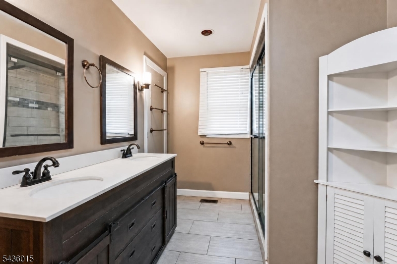 Oak Ridge - Residential