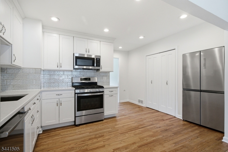 Knollwood - Residential