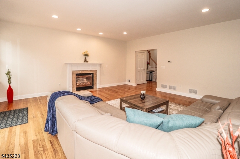 BRENNER ESTATES AT SOMERSET - Residential