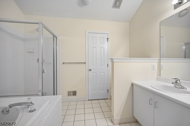 Hamilton Crest - Residential