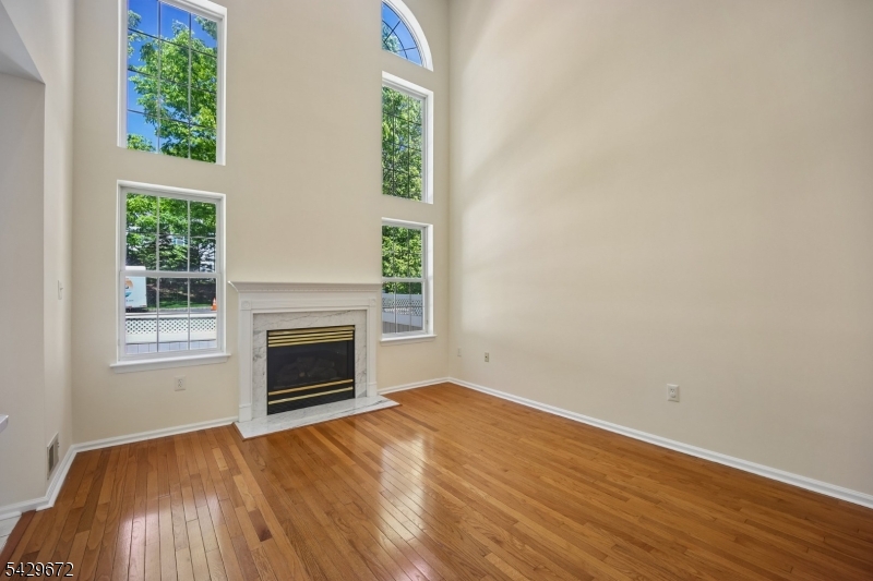 Hamilton Crest - Residential