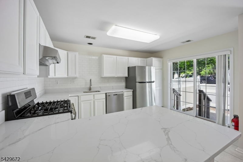 Hamilton Crest - Residential