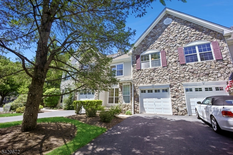 Hamilton Crest - Residential