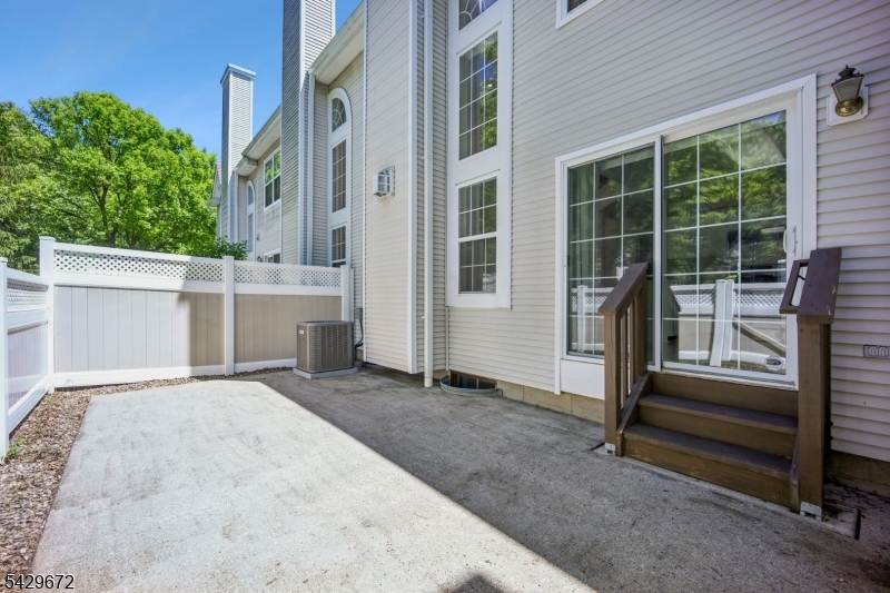 Hamilton Crest - Residential