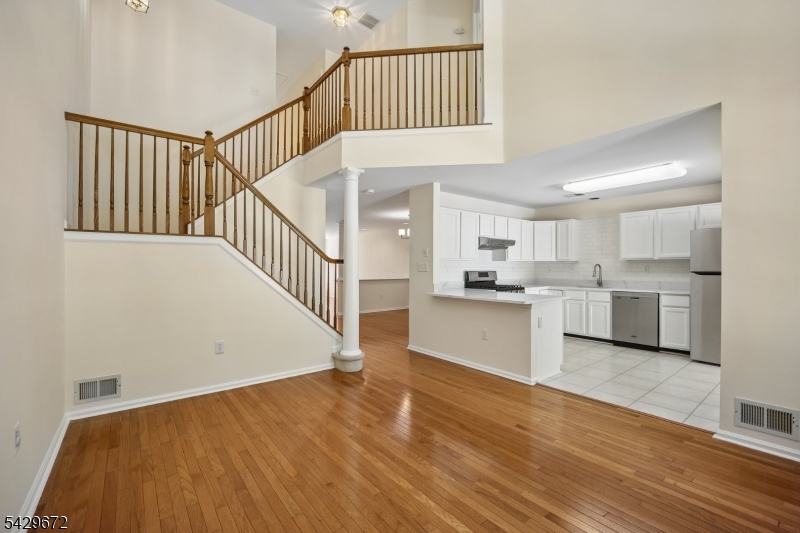 Hamilton Crest - Residential