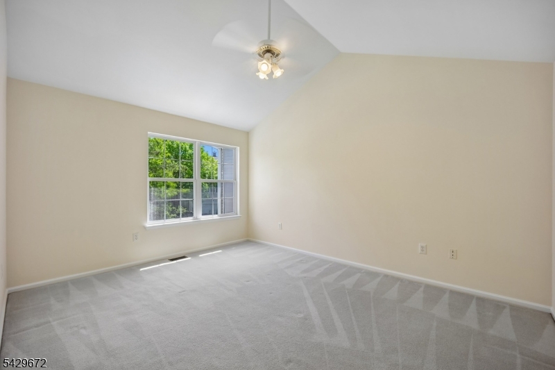 Hamilton Crest - Residential