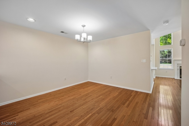 Hamilton Crest - Residential