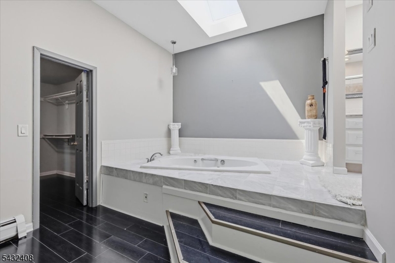 Knob Hill - Residential