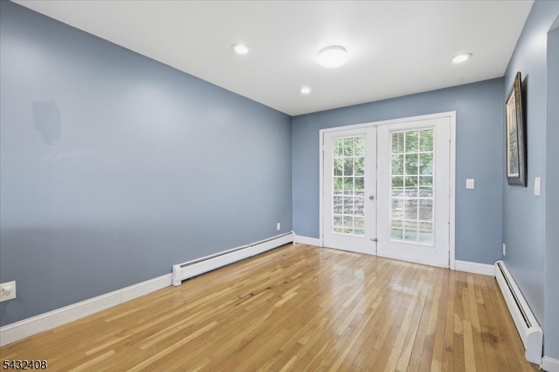 Knob Hill - Residential
