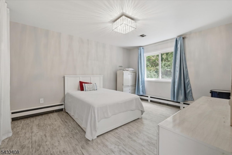 Knob Hill - Residential