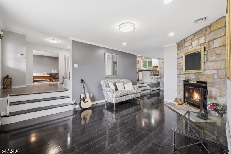 Knob Hill - Residential