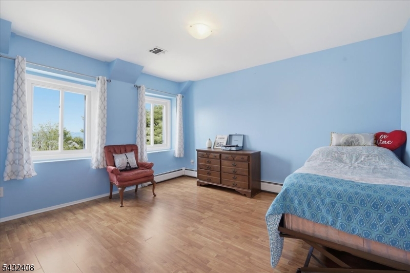 Knob Hill - Residential