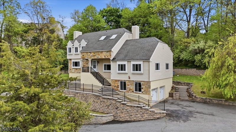Knob Hill - Residential