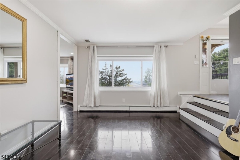 Knob Hill - Residential