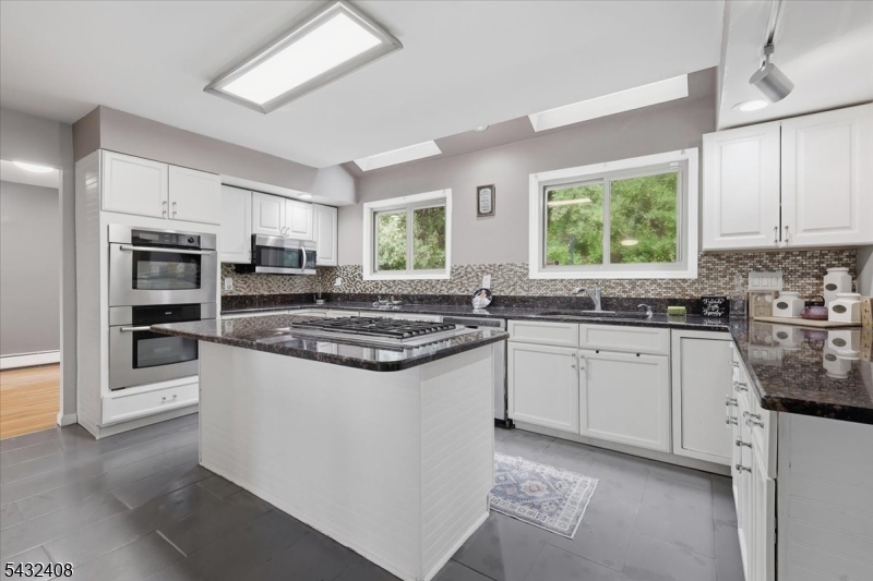 Knob Hill - Residential