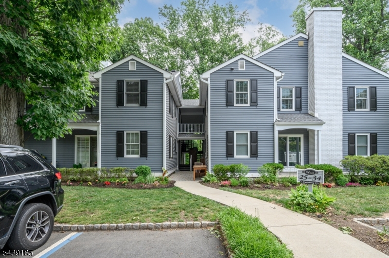 Countryside Manor - Residential