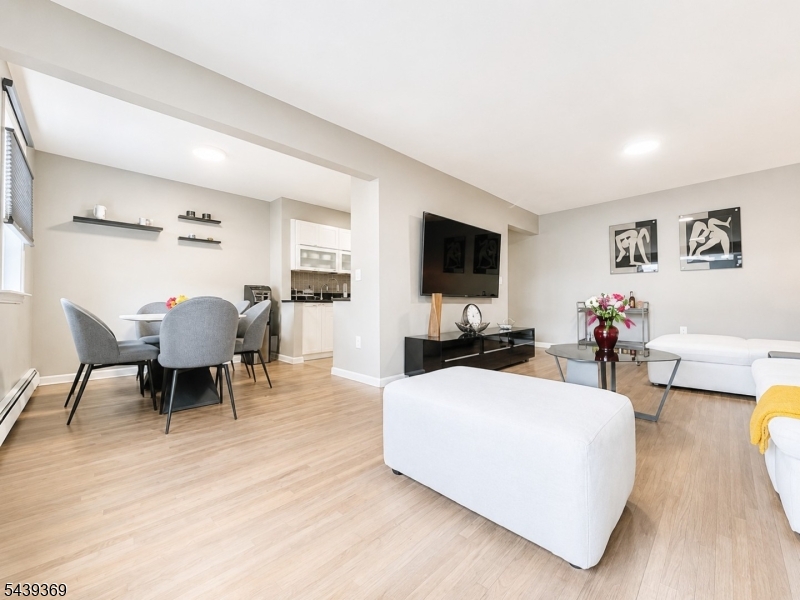 Williamsburg South - Residential Lease