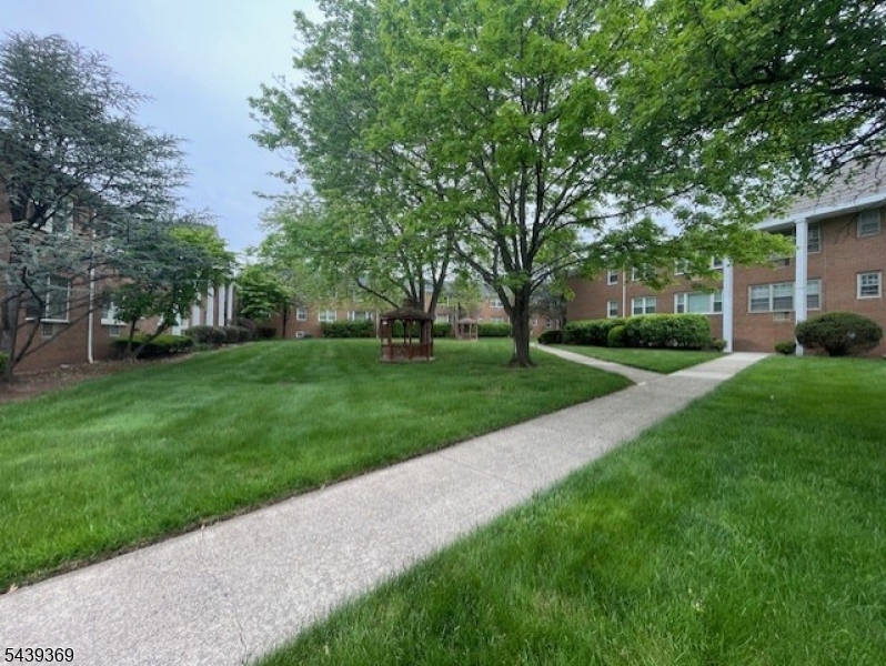 Williamsburg South - Residential Lease
