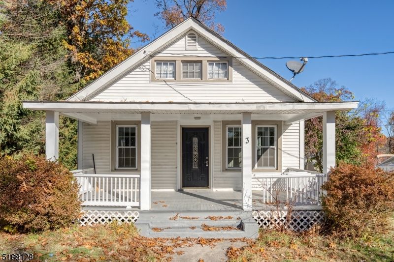 Available immediately! Not just another Lake bungalow! Charming cottage in Lake Hopatcong. Walk to McKenna's Pub - Jefferson House - Alice's & the Windlass! If you're not up for dinner & drinks.. then you can go mini golfing or take a cruise at Nolan's Point. This ranch offers 2 bdrm/1 bath, a level yard, spacious rooms & sought after amenities such as SS appliances, HW floors, & bright & open concept living. Sweetly nestled on dead end street. Lovely neighborhood & easy access to Rt 15!