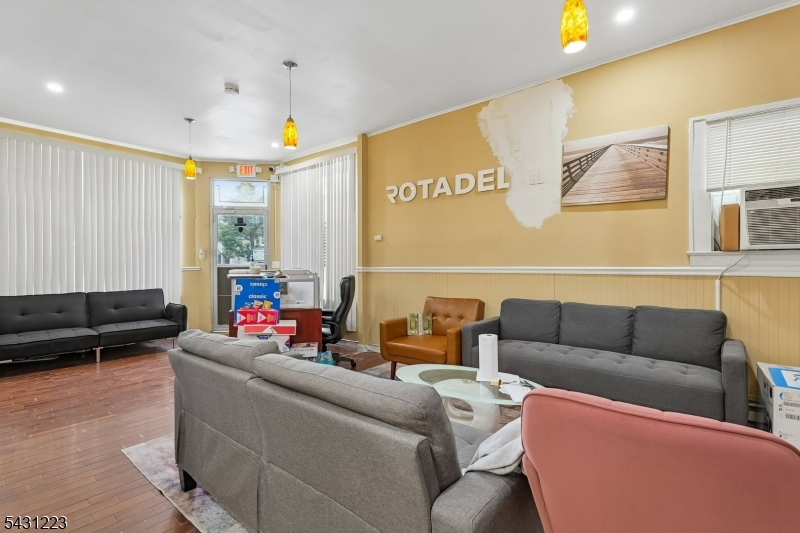 Edison - Commercial Sale