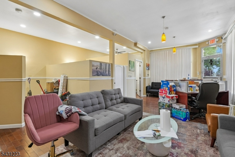Edison - Commercial Sale