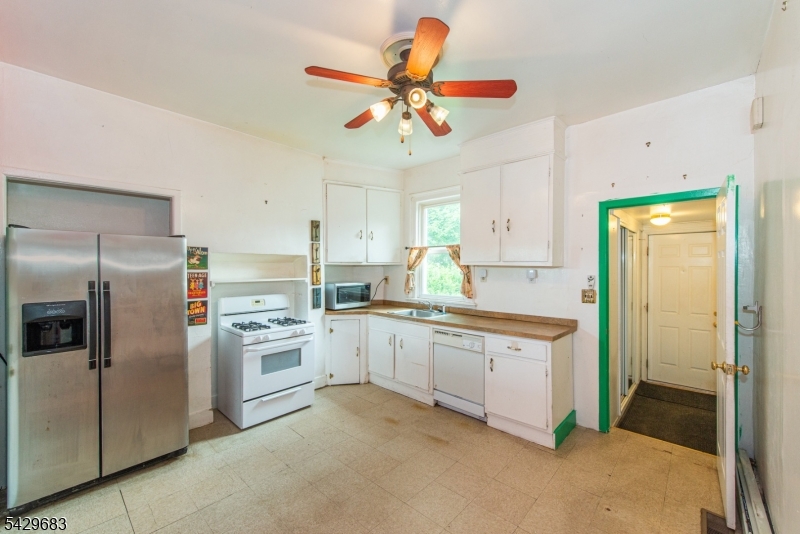 Walnut Street - Residential Income