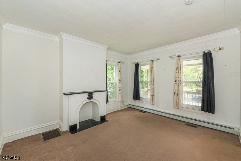 Walnut Street - Residential Income