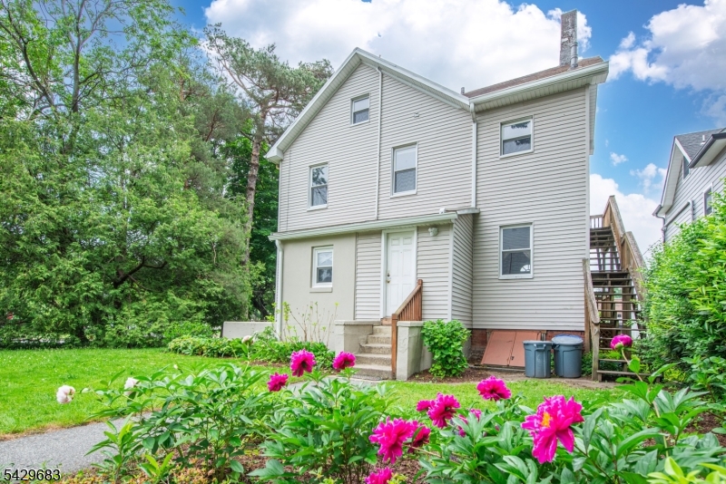Walnut Street - Residential Income