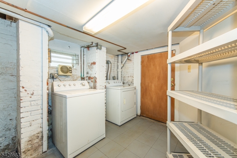 Walnut Street - Residential Income