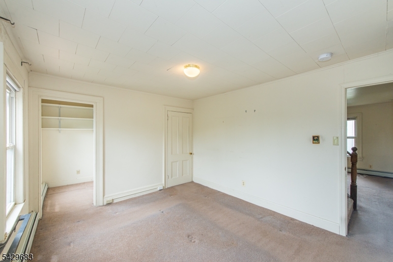 Walnut Street - Residential Income
