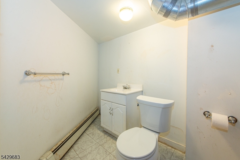 Walnut Street - Residential Income