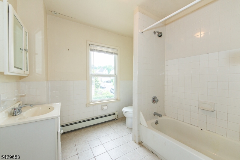 Walnut Street - Residential Income