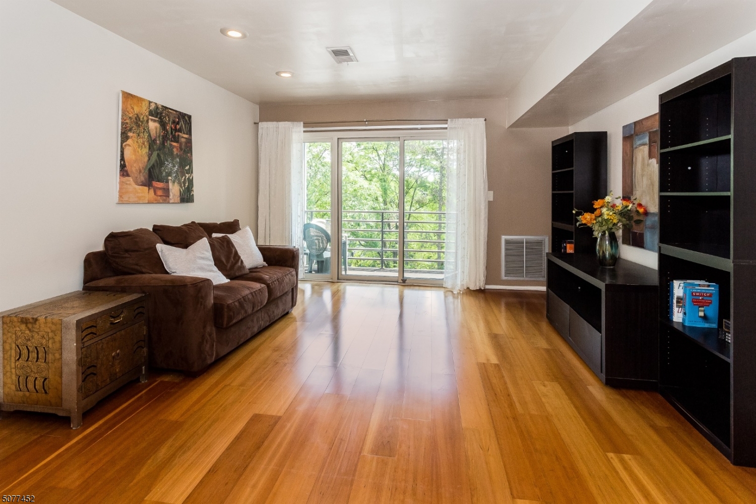 South Green Condo - Residential