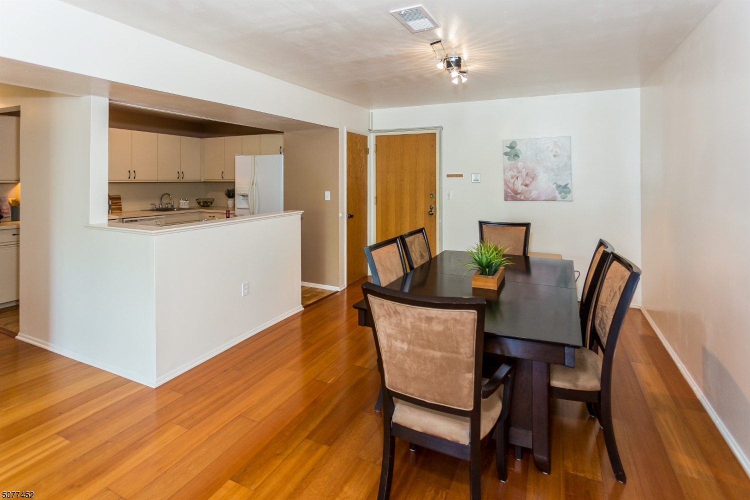 South Green Condo - Residential