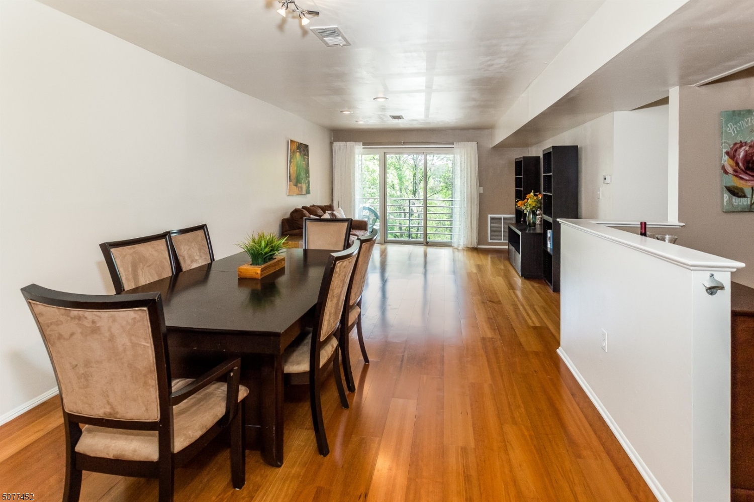 South Green Condo - Residential