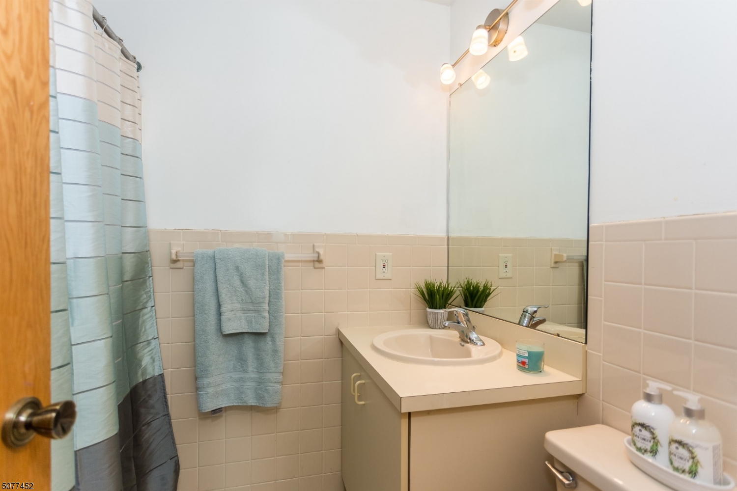 South Green Condo - Residential