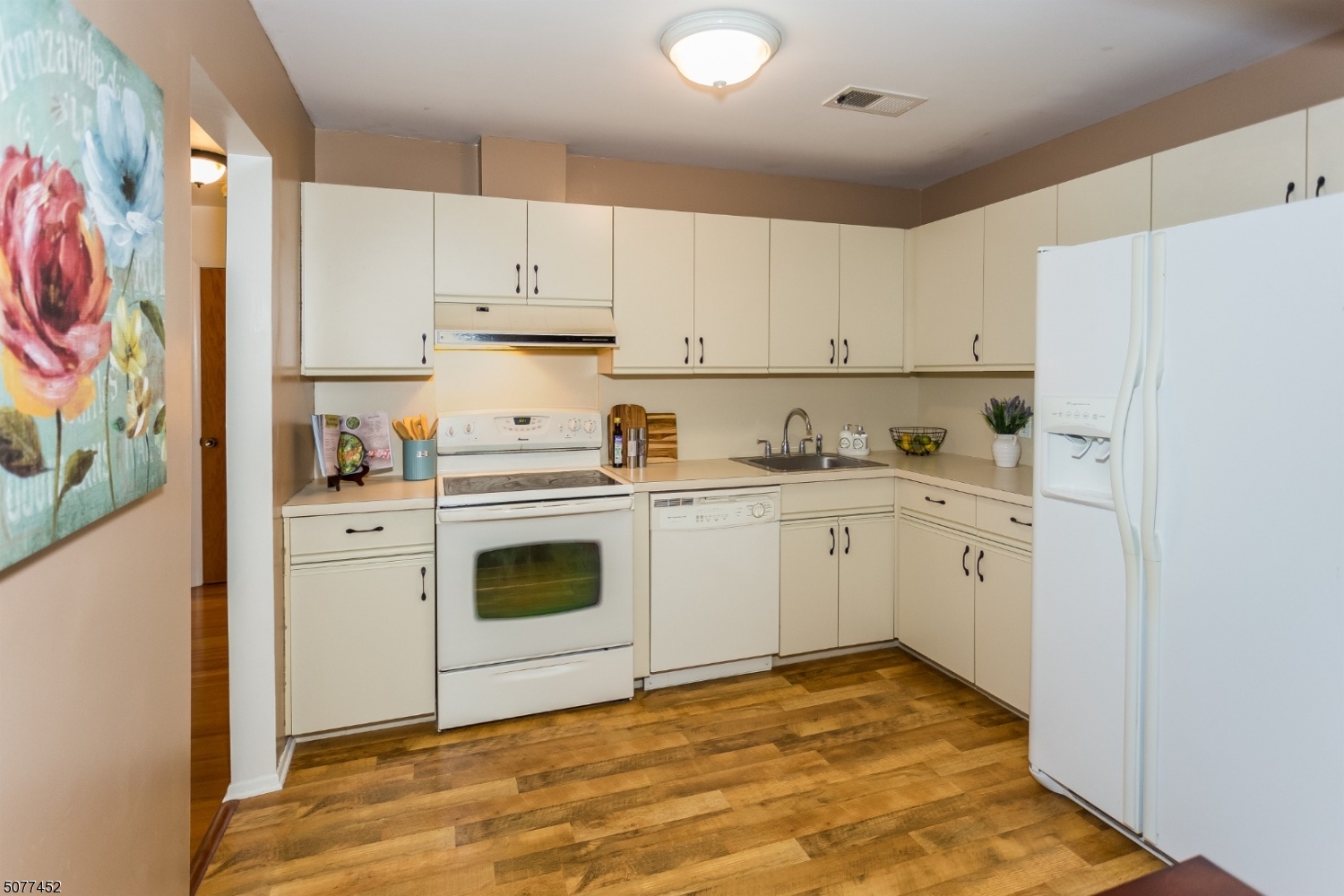 South Green Condo - Residential
