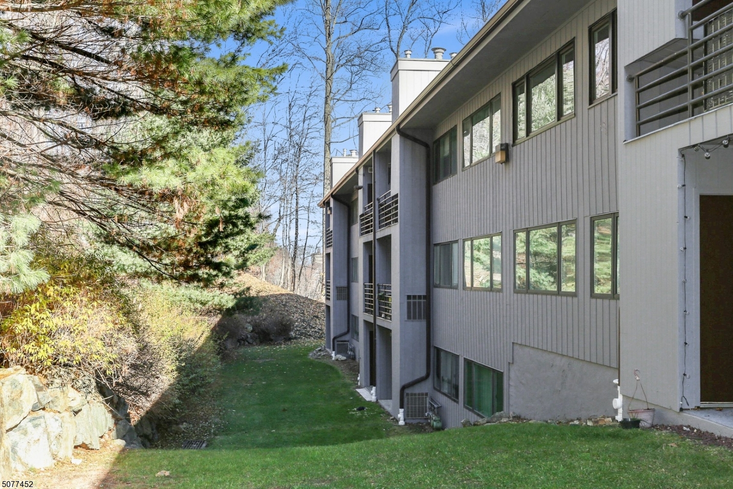South Green Condo - Residential