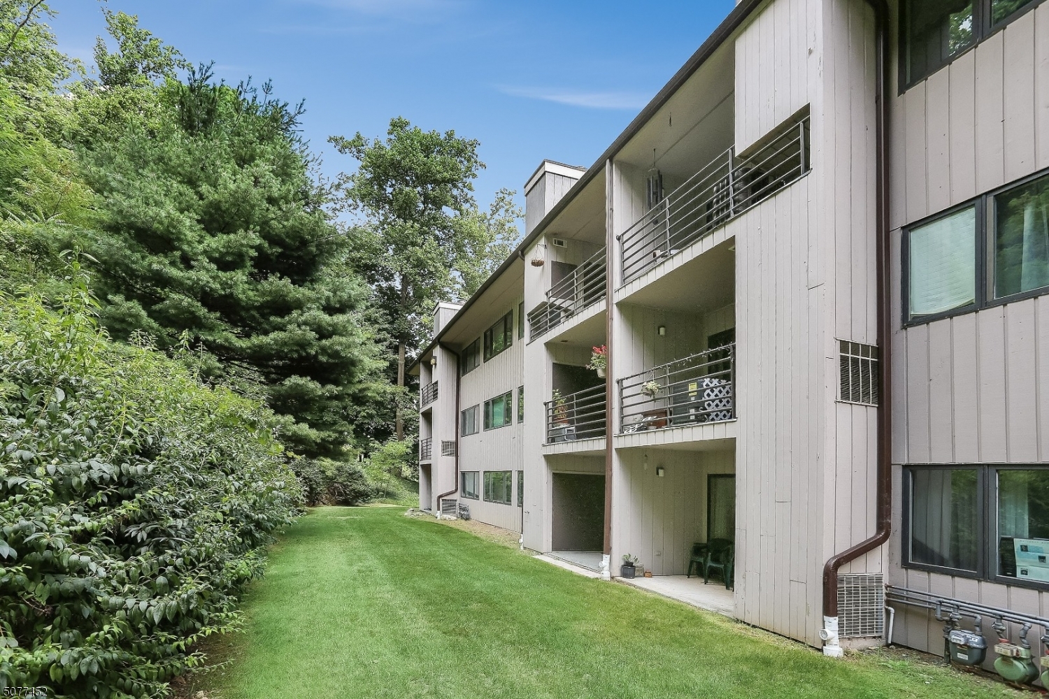 South Green Condo - Residential