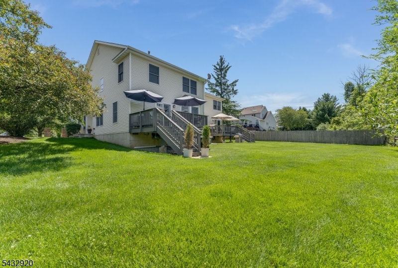 POND RIDGE - Residential