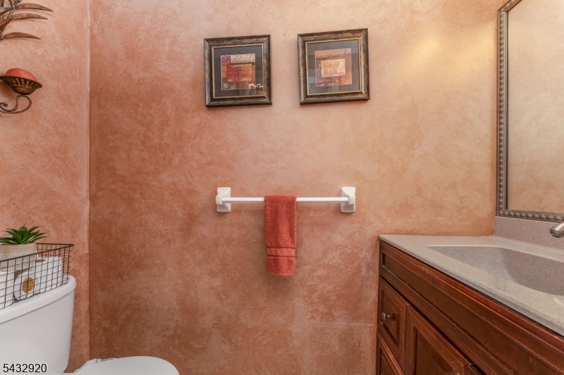 POND RIDGE - Residential