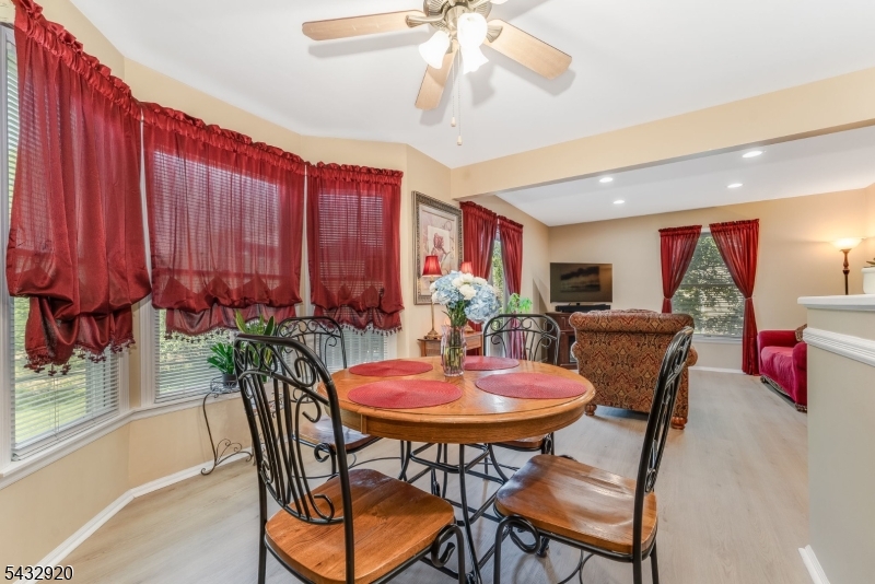 POND RIDGE - Residential