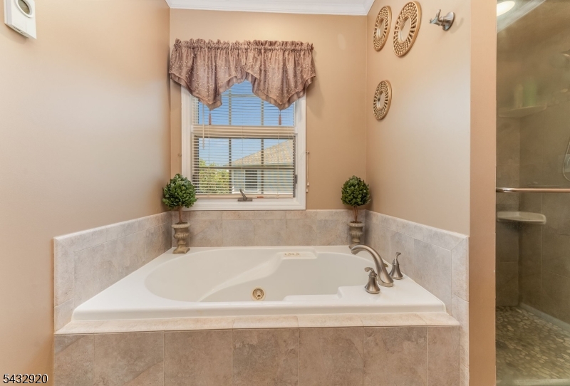 POND RIDGE - Residential