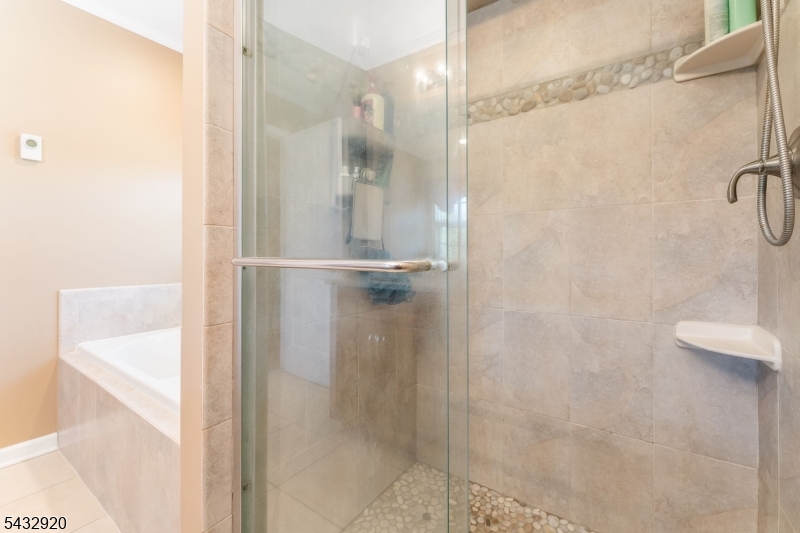POND RIDGE - Residential