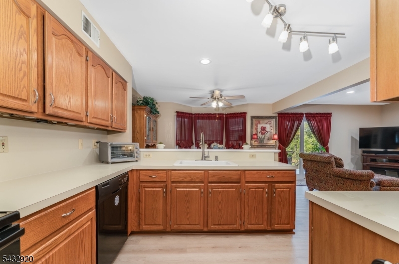 POND RIDGE - Residential