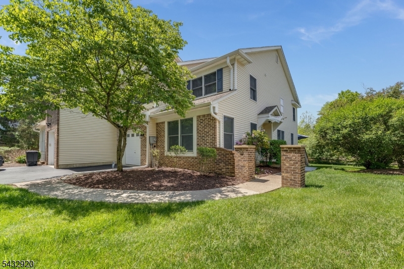 POND RIDGE - Residential