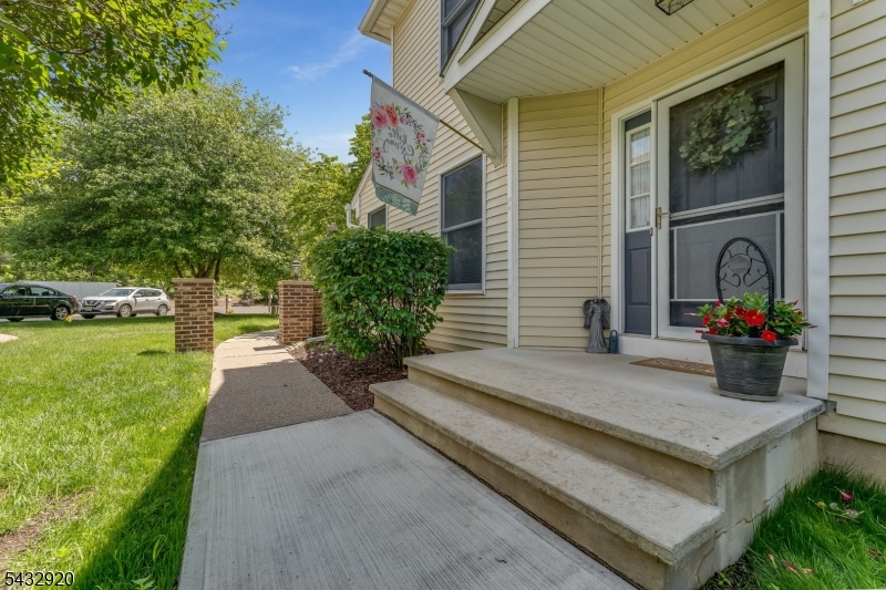 POND RIDGE - Residential